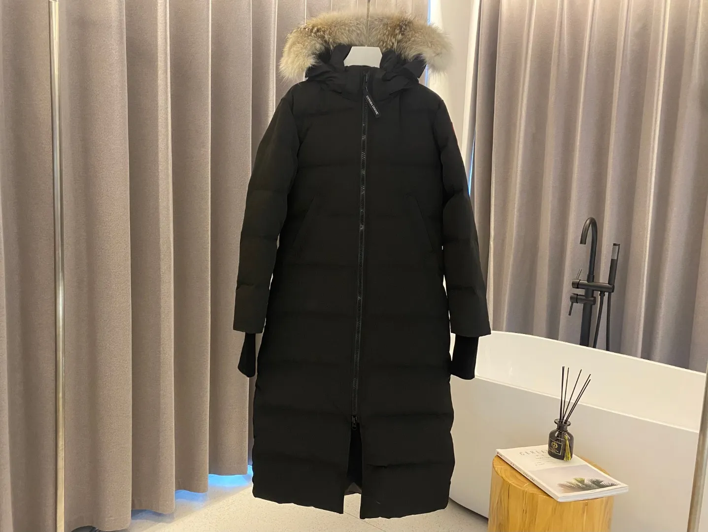 BB N41221 Men's Down Parkas Fabric neemt veerlicht 10D waterdichte coatingstof gemaakt van 84,5% polyester vezel en 15,5% katoenen Bruce Zhang-kwaliteit