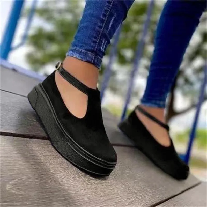 Sandaler Kvinnors sneakers Ladies Casual Solid Color Summer Fashion Round Toe Buckle Female Plat Single Plus Size