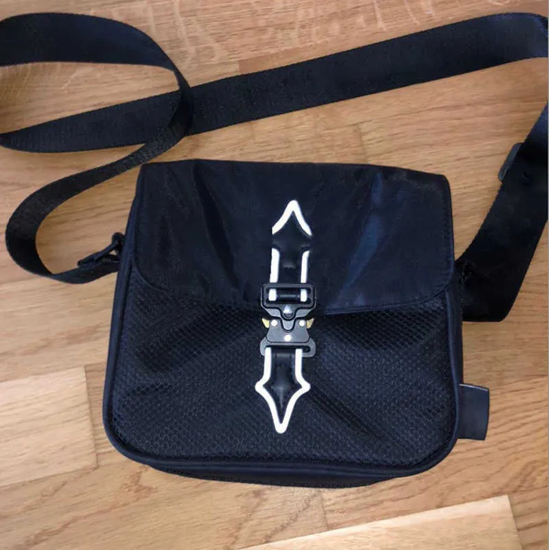 torba na ramię luksusowe designerskie torebki kobiety pułapki mody crossbody marka marki tkaniny hip hop męskie torby posłańca torebka 230304