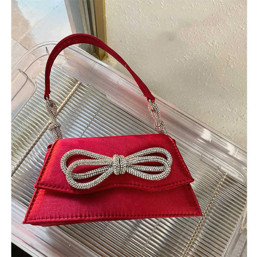 Neue Strass -Bow -Mode -Handtaschen für 2022 Frauen Chic Boutique glänzender Kristall Satin kleiner Abend Kupplung Geldbörse Hochzeitsfeier 230304