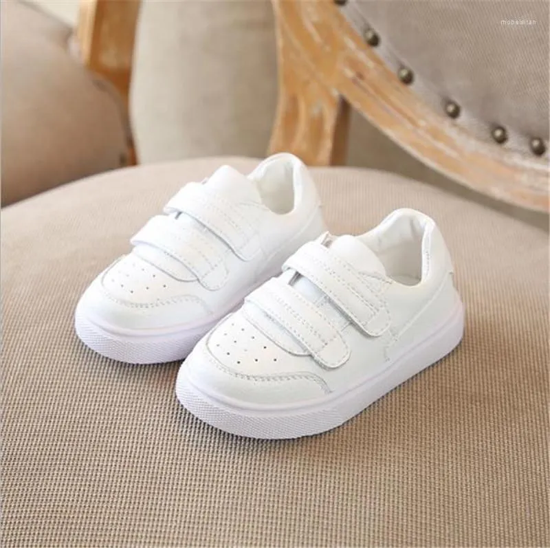 Platta skor 2023 Style White Fashion Casual Leather Children Sports Boy/Girl Breattable Kids