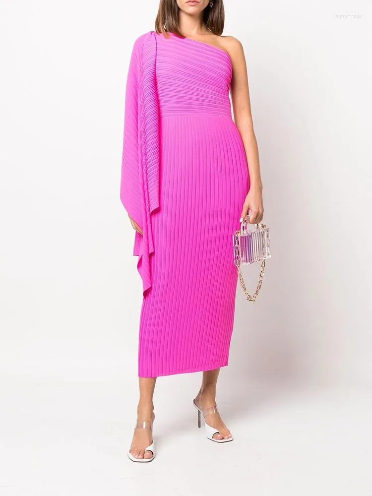 Casual Dresses Miyake Pleated 2023 Vestido Women Dress London Designer Solid Color Asymmetry One Shoulder Flying Sleeve Evening In Stock