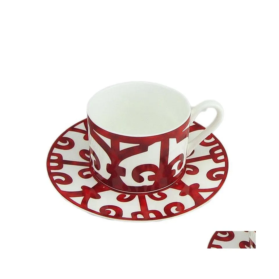 car dvr Dinnerware Sets Ceramic Steak Plate Coffee Cup And Saucer Bone China Set Western Food Tray Red Pattern 201116 Drop Delivery Home Gar Dhxd3