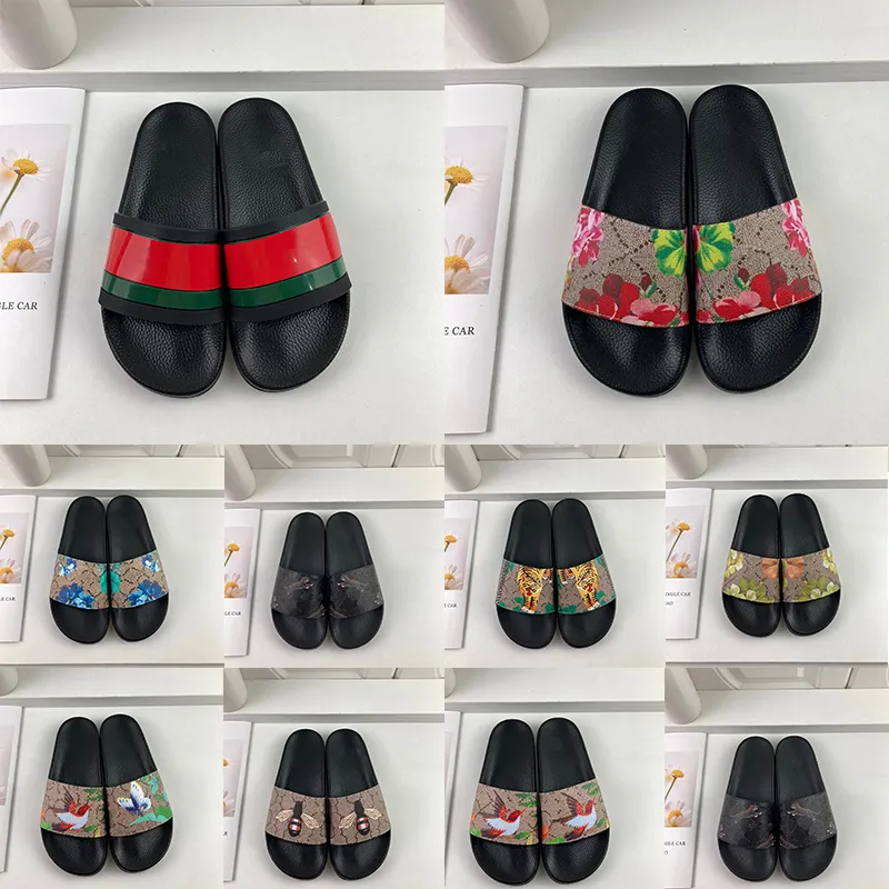 Designer sandaler blommor randig platt växel sula tofflor för män kvinnor sommar utomhus hus pool strandskor mode lyxys skurar flip flops stor storlek 36-48 dhgate