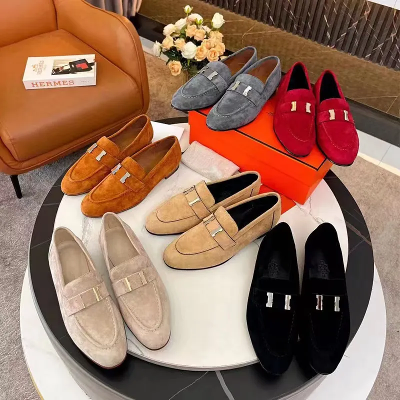 nieuwste platformschoenen voor dames kantoor luxe designer loafers klassieke gesp koeienhuid muilezels feestmuffin veterschoenen loafer platte schoen van topkwaliteit met doos