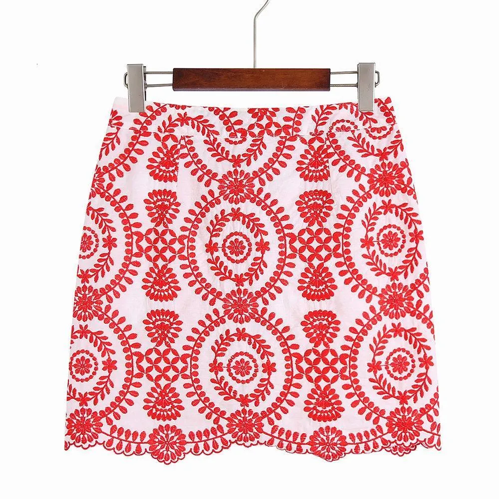 レディースツーピースパンツ女性ショートスカートとシャツの夏のファッションスタイリッシュな刺繍ミニボトムウェアカジュアルブラウスモダンガールセット服230303