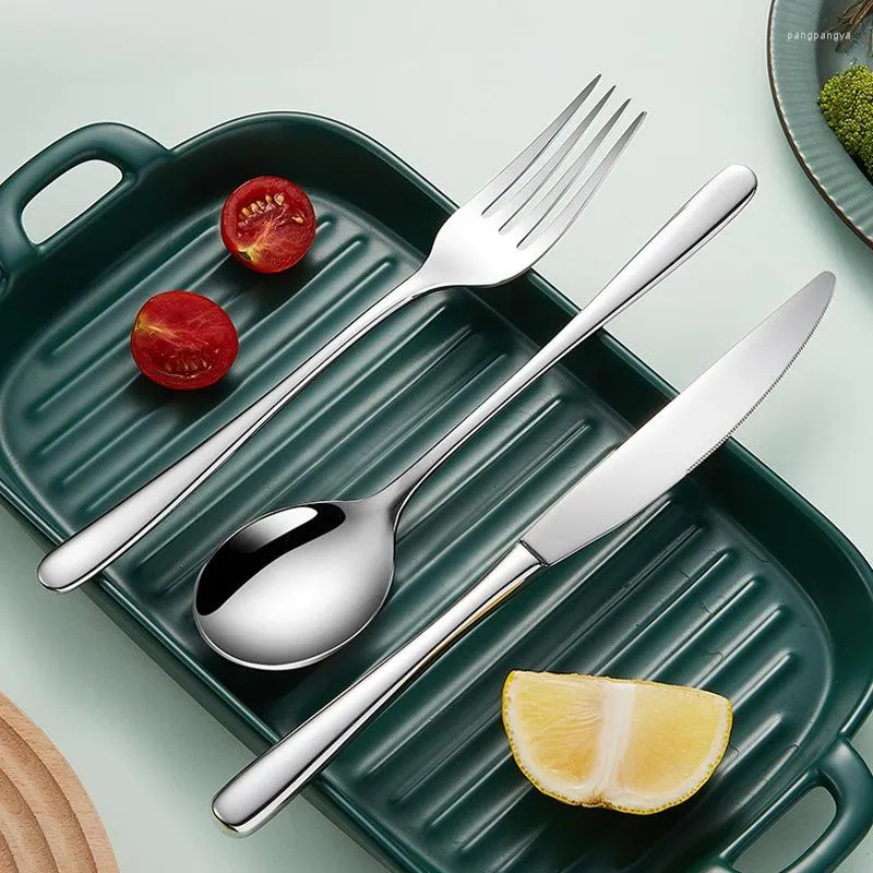 Set di stoviglie Cucchiaio spesso in acciaio inossidabile Coltello da bistecca seghettato Forchetta per insalata di frutta Stoviglie Posate Accessori per la cucina di casa