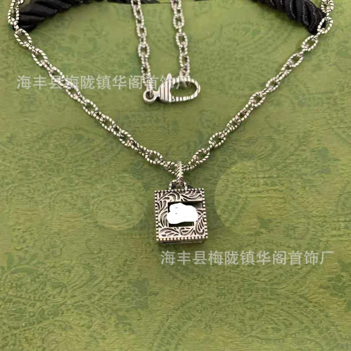 70% de réduction 2023 Nouveaux bijoux de mode de luxe de haute qualité pour motif de vigne de famille ancienne évider collier tridimensionnel hommes corps entier sterling comme vieil argent thaïlandais