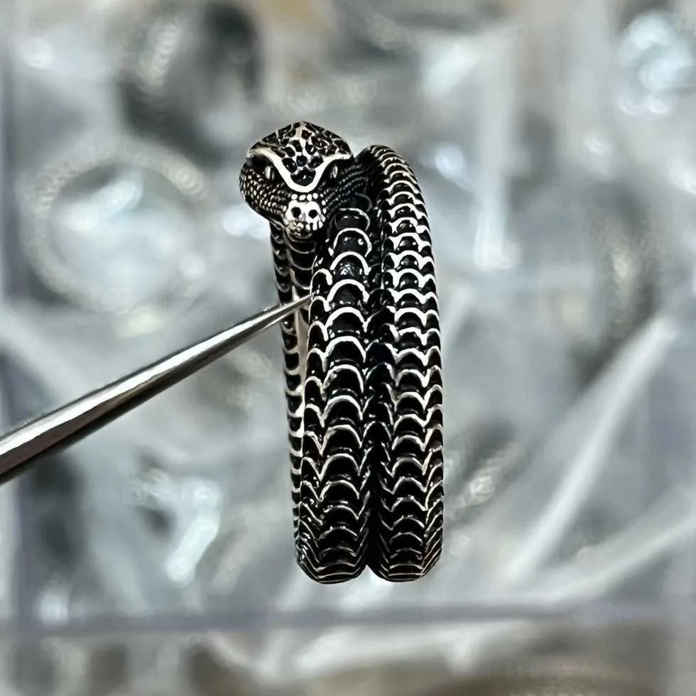 % 80 indirim 2023 Ruh yılan için yeni lüks yüksek kaliteli moda mücevherleri gümüş klasik hayvan zodyak serisi butik çift yüzük