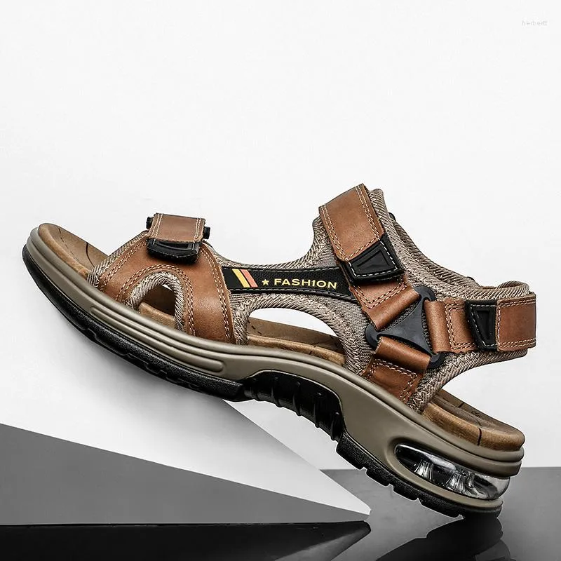 Sandals Brand 2023 Summer Men's Leather First Layer Cowhide Gladiator Roman Beach Cushion Soft Wading Shoes