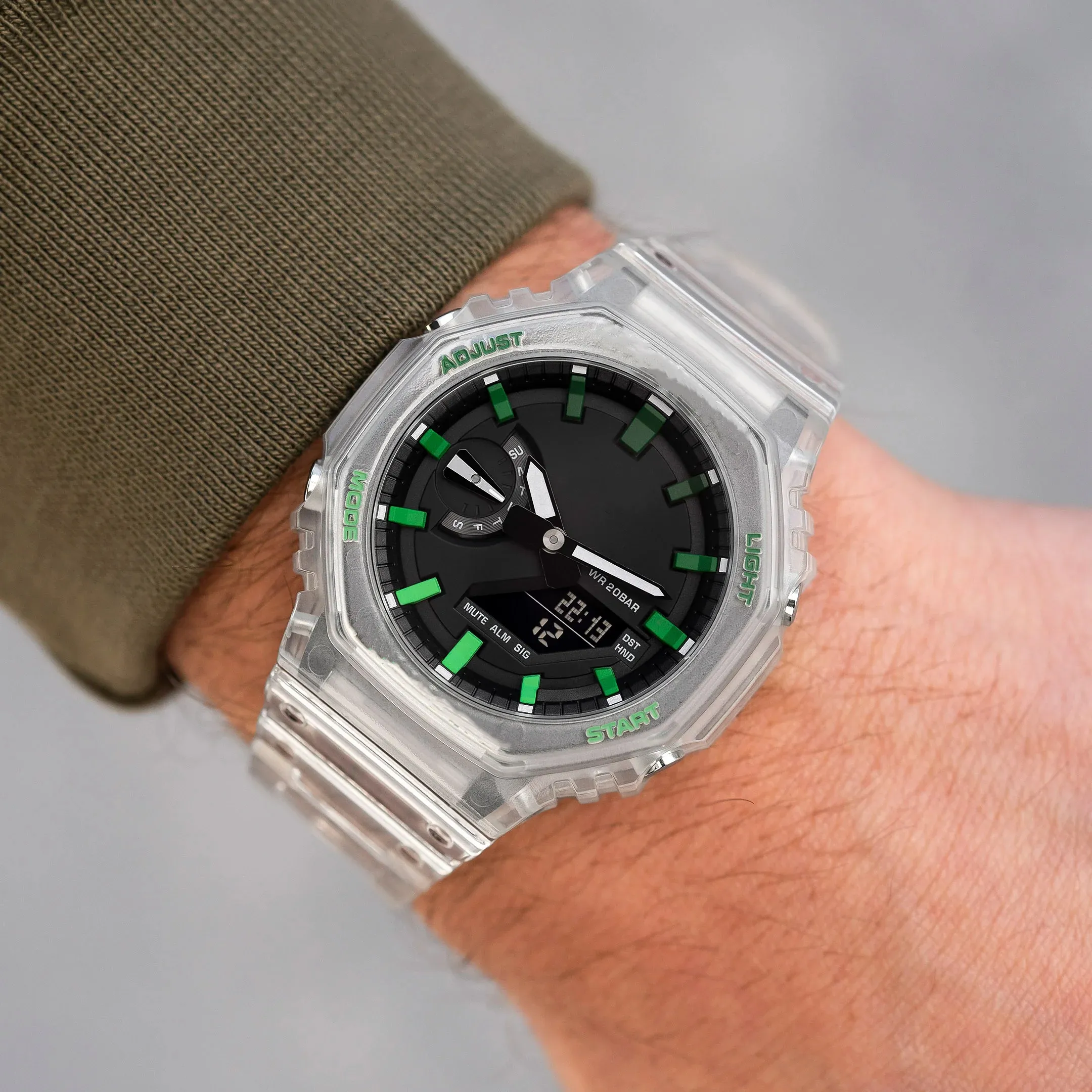 Mrożony zegarek sportowy kwarcowy cyfrowy zegarek LED LED Odłączany montaż Pełna funkcja LED World Time Clear Green