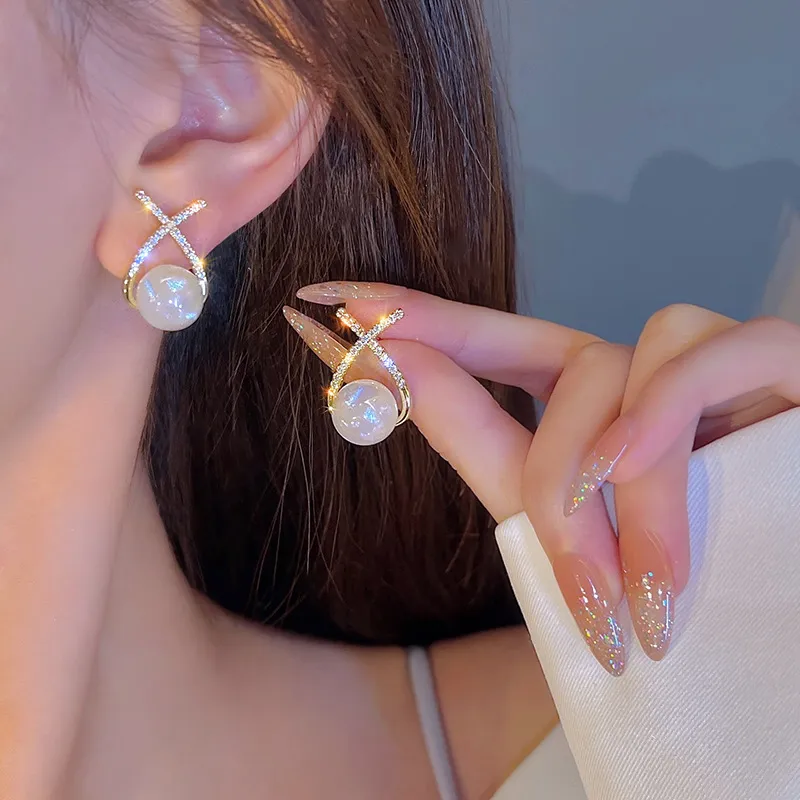 Incrusté strass perle boucles d'oreilles femmes personnalité mode Unique Design boucle d'oreille bijoux de mariage cadeau d'anniversaire