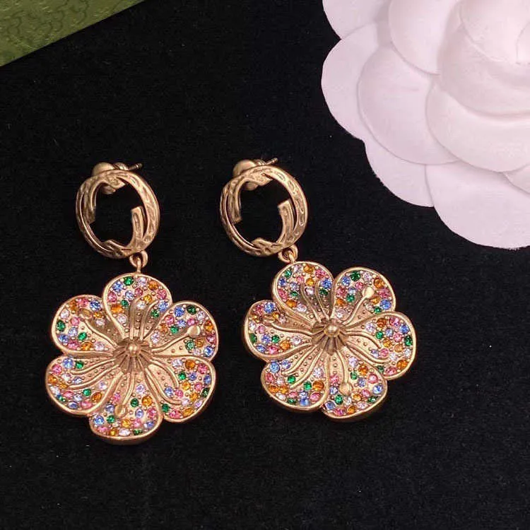 2023 nouveau luxe de haute qualité bijoux de mode pour Double fleur couleur strass laiton argent aiguille Premium boucles d'oreilles femme