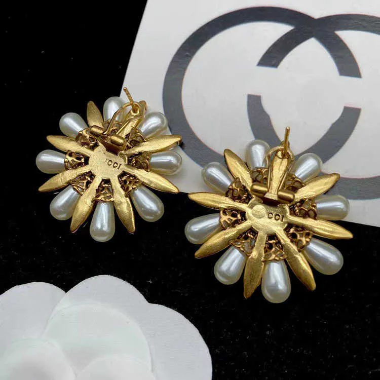 2023 Nieuwe Luxe Hoge Kwaliteit Mode-sieraden voor dubbele parel bloemblaadje bloem oor clip messing oorbellen