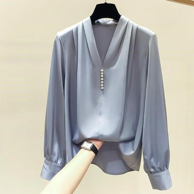 Kvinnors blusar Spring Ladies Chiffon långärmad V-ringning Skjorta Pearl Button Pullover Women Business Loose Solid Color Blus