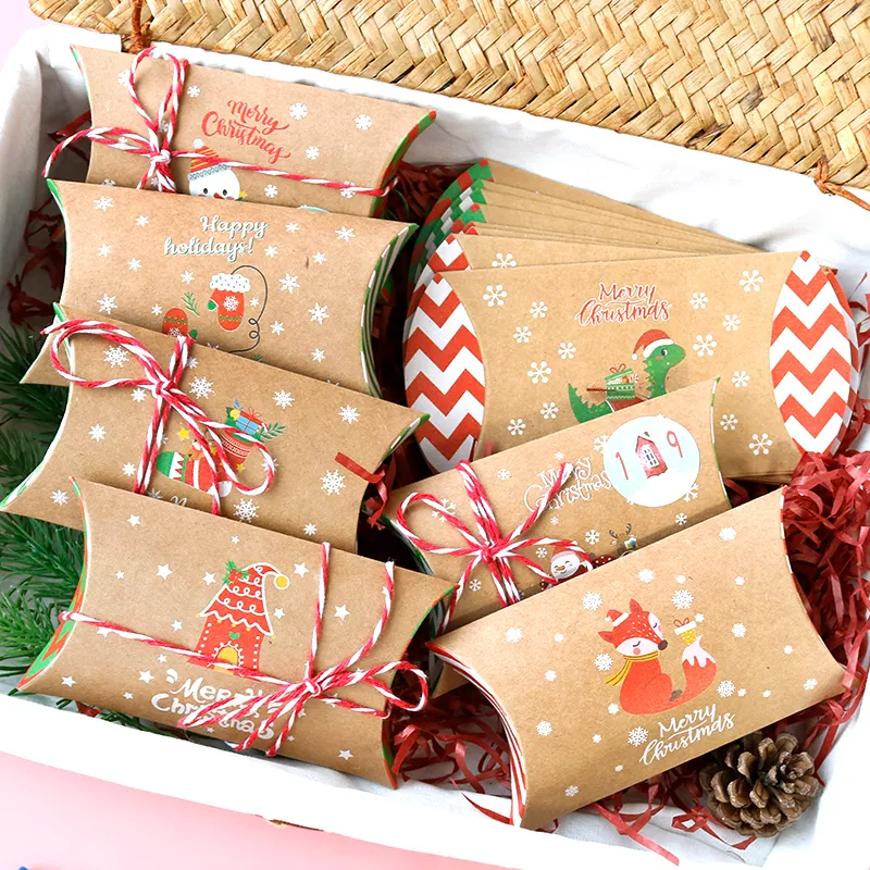 Confezioni regalo 24 pezzi Conto alla rovescia per il calendario dell'avvento di Natale Kit Kraft Pillow Box Holiday Party Treats Candy Pouch Holder Wrapping Supplies 230306