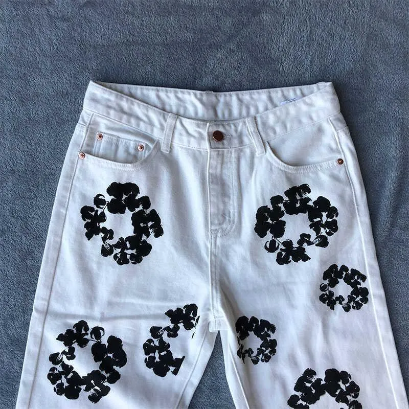 PT05 SLIM FIT FLOWER DENIM／Made in Italy Slim fit men's jeans | PT Torino Official Online Shop