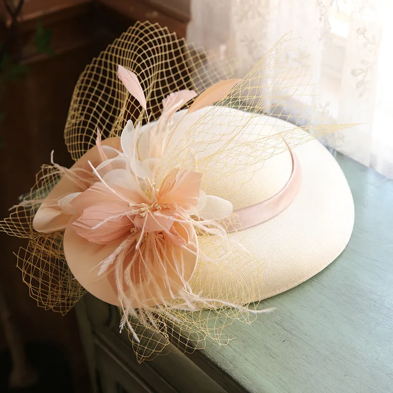 Geizige Krempenhüte für Damen, große Krempe, Sinamay-Fascinator-Hut, Cocktail-Hochzeit, Party, Kirche, Kopfbedeckung, modische Kopfbedeckung, formelle Blumen-Haar-Accessoires 230306