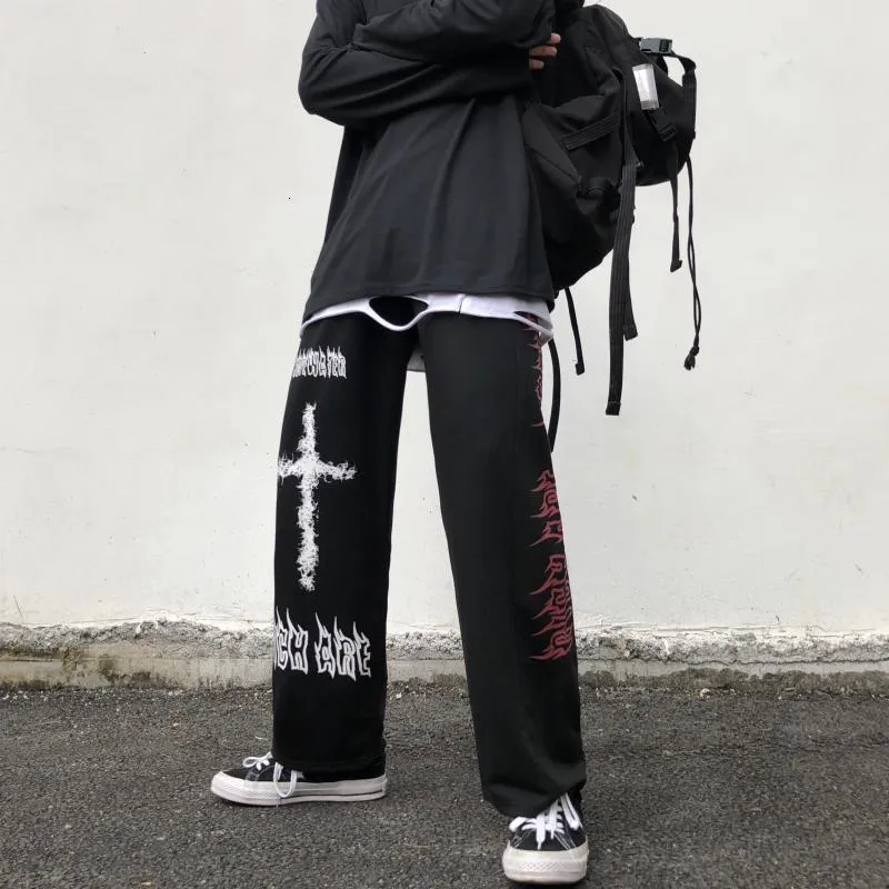 Pantaloni da uomo pantaloni goti uomini giapponesi streetwear pantaloni casual dritti maschio harajuku high street gamba larga graffiti punk hip hop pantaloni 230306