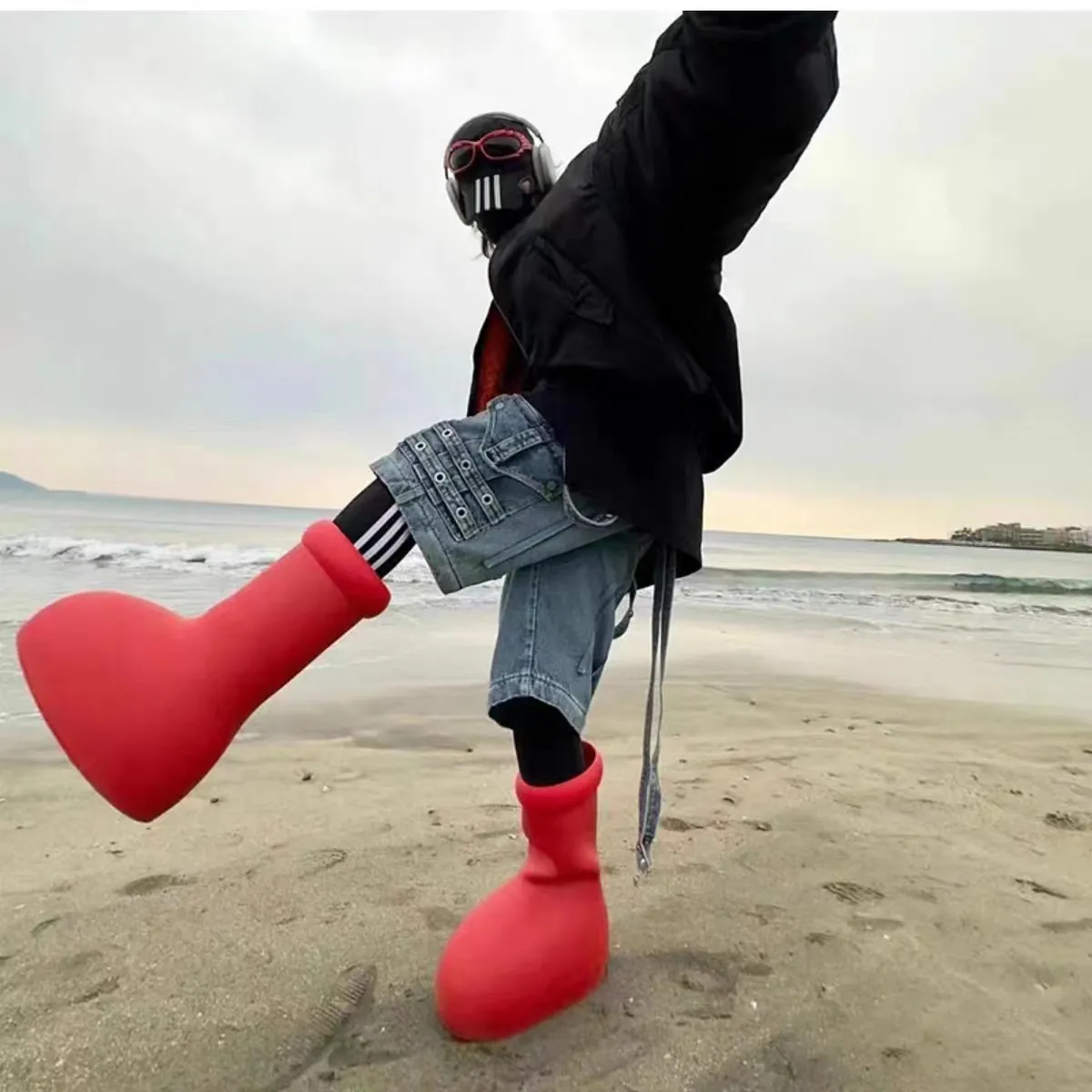 Botas rojas grandes Astro Boy zapatos de talla 25 48 para mujeres y hombres botas de lluvia de goma EVA planas con punta redonda zapatos de esqu