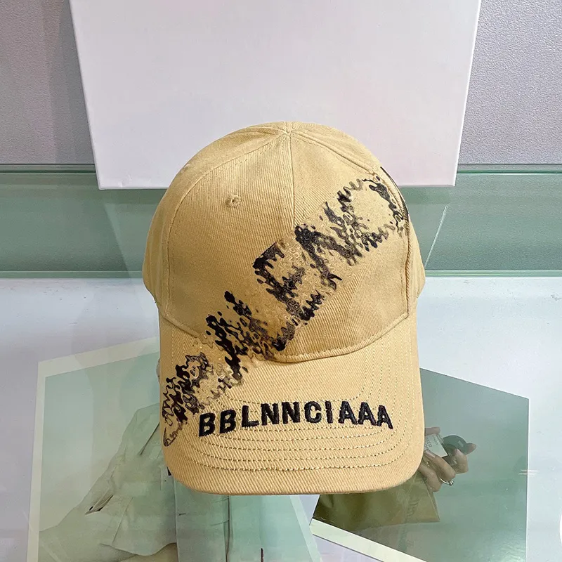 BB Balencaigaly Luxury Designer Hat Cap Beyzbol Kapağı ve Erkekler ve Kadınlar İçin Nefes Alabilir Klasik Tarz Günlük ve Basit Çok İyi Güzel 388