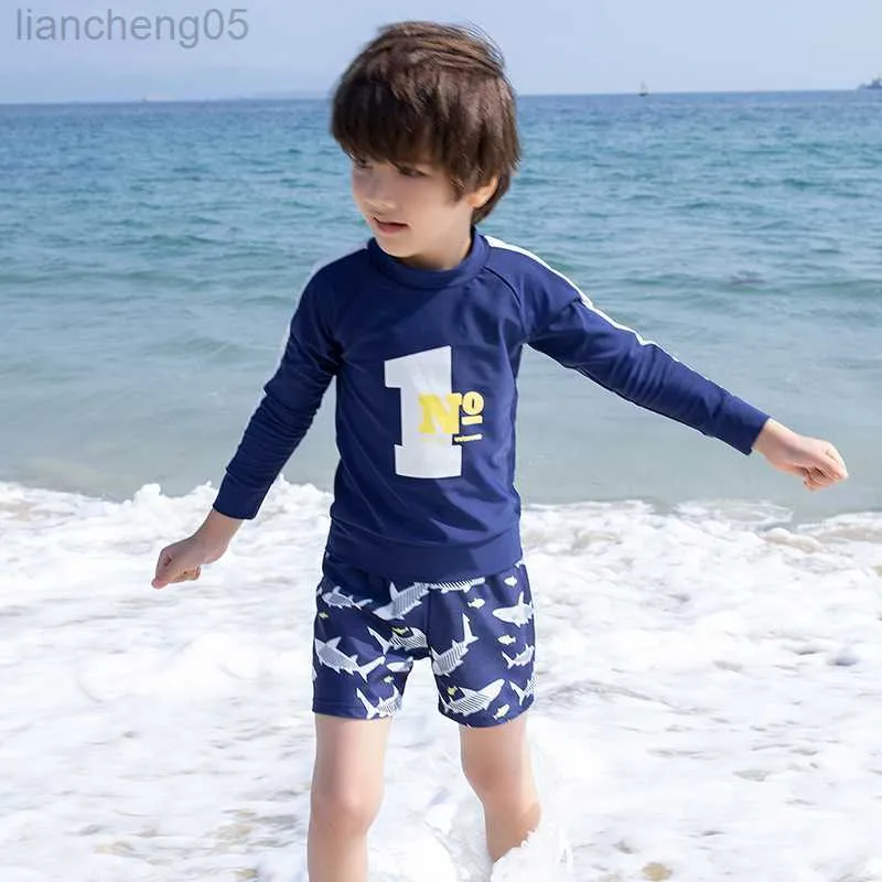 One-Pieces 2021 New 1-11 Years Boy Swimwear Long Sleeve Sunscreen Swimsuit Swim Trunks Child Bathing Suits 2 Pieces Surfing Suit Beach Wear W0310