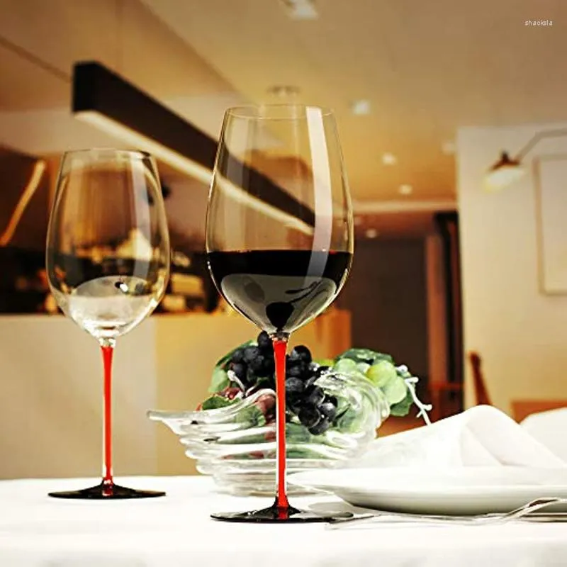Copas de vino Copa de tallo rojo largo Base negra Lujo sin plomo Cristal blanco soplado a mano Copa de diseño moderno premium