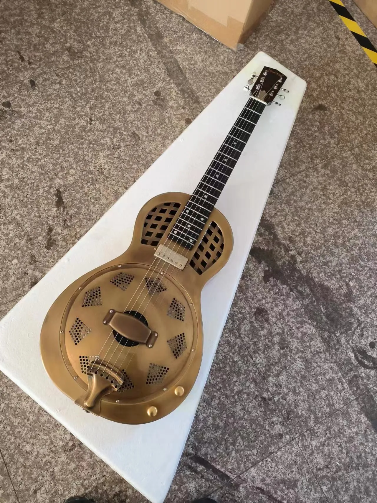 37 tum Jonathan 16 Series Resonator Guitar Resophonic Guitars Metal Body Duolian Electric-Guitar Dobra Rare-Guitar 1657ef