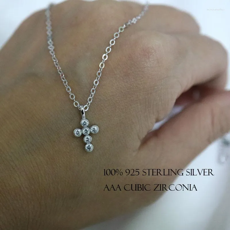 Pendant Necklaces Fashion Rhinestone Cross S925 Sterling Silver Necklace For Women Simple Clavicle Chain Valentine's Day