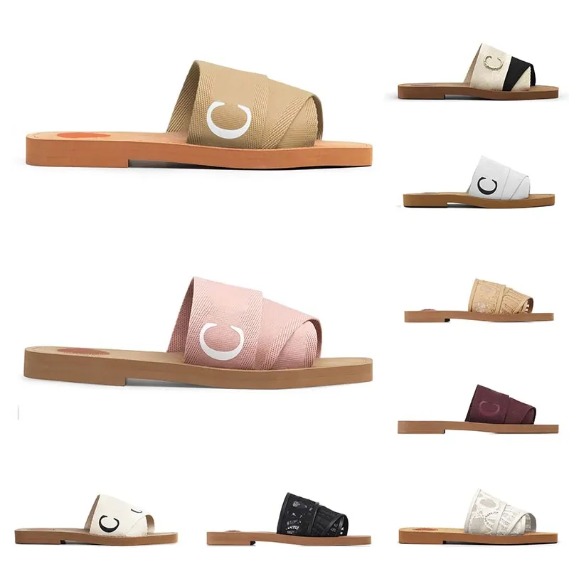 Chinelos femininos de luxo Sandálias Woody Mules Flat Slides 35-42 Light Tan Bege Branco Preto Rosa Azul Lace Lettering Tecido Canvas Mulheres Verão Ao Ar Livre Chinelo de Praia