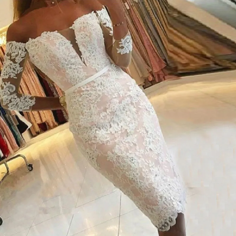 Elegant Knee Length Homecoming Dresses Lace Applique Off Shoulder 3/4 Sleeves Illusion Back Cocktail Dress