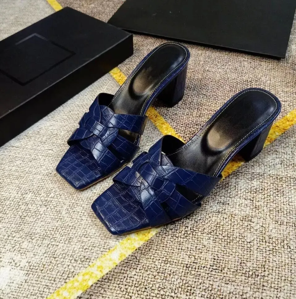 Sandálias de salto feminino Sandálias de cristal Design de verão Selppers de verão abriu o dedo do pé sexy ladras sandals de cheiro de chico
