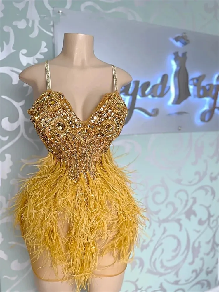 Luxury Gold Feathers Short Prom Dress Beaded Rhinestone Birthday Party Dresses For Woman Sweetheart Mini Cocktail Homecoming