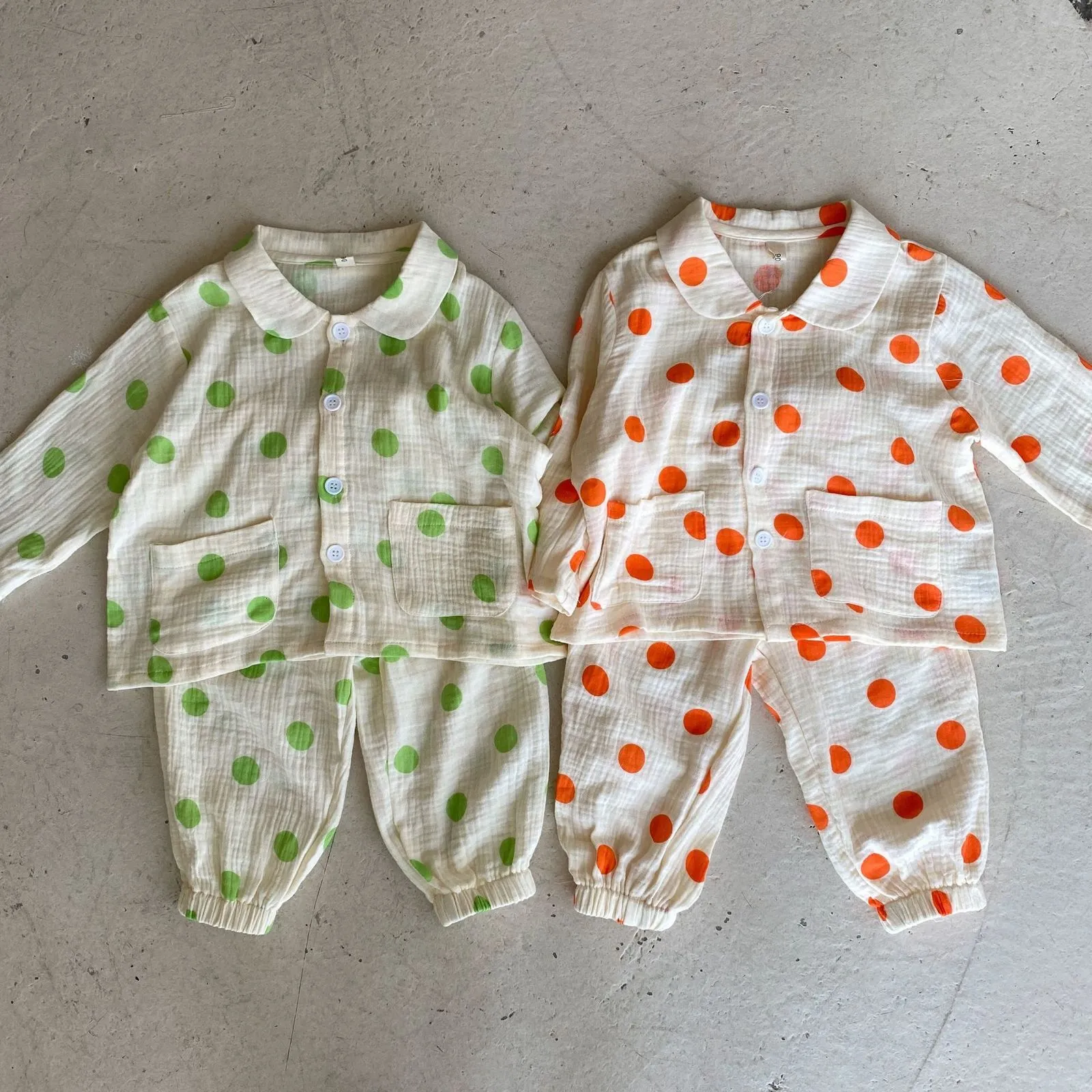 Pyjamas Herbst Kinder Dot Pyjamas Set Mädchen Baby Baumwolle Lange Hemd Tops Hosen 2 stücke Pyjamas Set Kid Junge Dünne homewear Nachtwäsche Set 230306