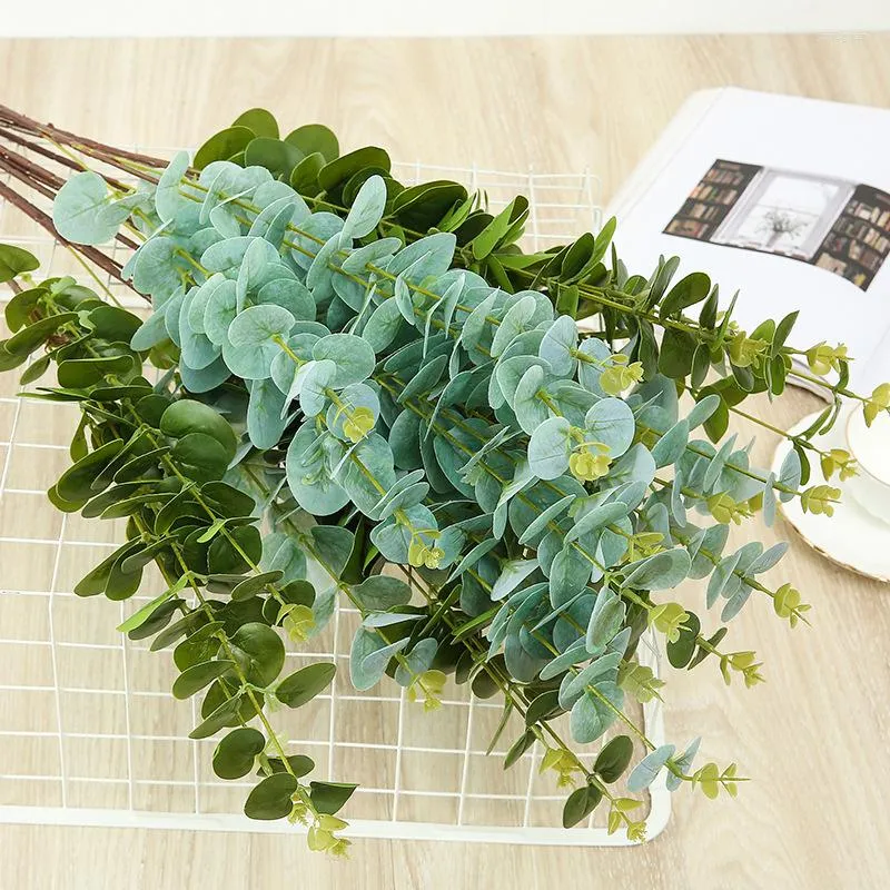 Fleurs décoratives feuilles d'eucalyptus artificielles longue branche feuille verte en plastique pour la décoration de mariage à la maison fausses plantes Faux feuillage