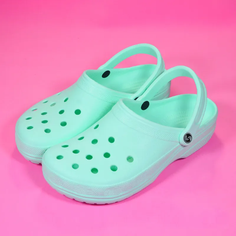 Preços baixos em Tênis unissex para crianças Crocs Verde 11 Sapato dos EUA