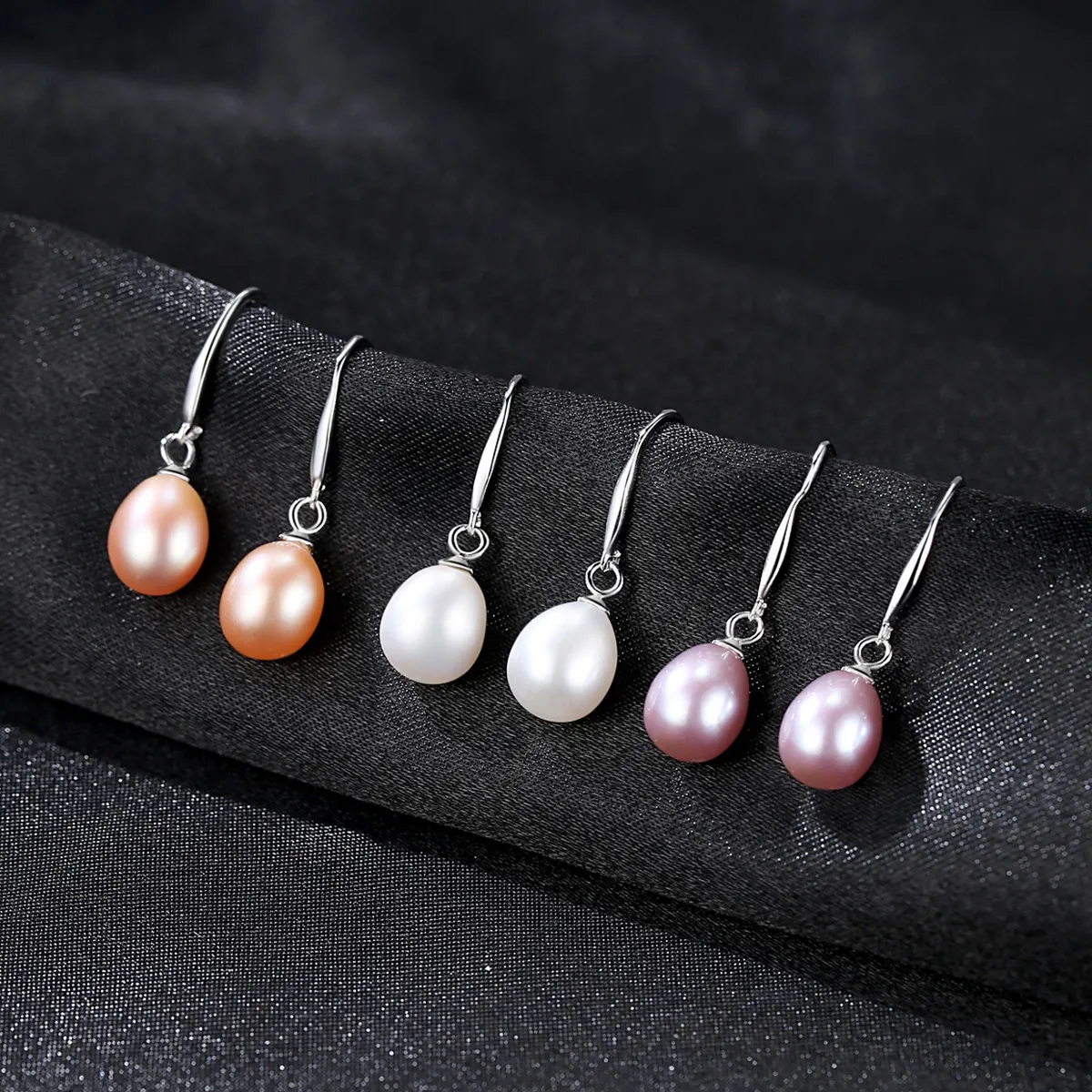 Europa Summer New Freshwater Pearl S925 Srebrne Kolczyki Dangle Fashion Sexy Women Ear Hook Kolczyki Biżuteria Walentynki Prezent