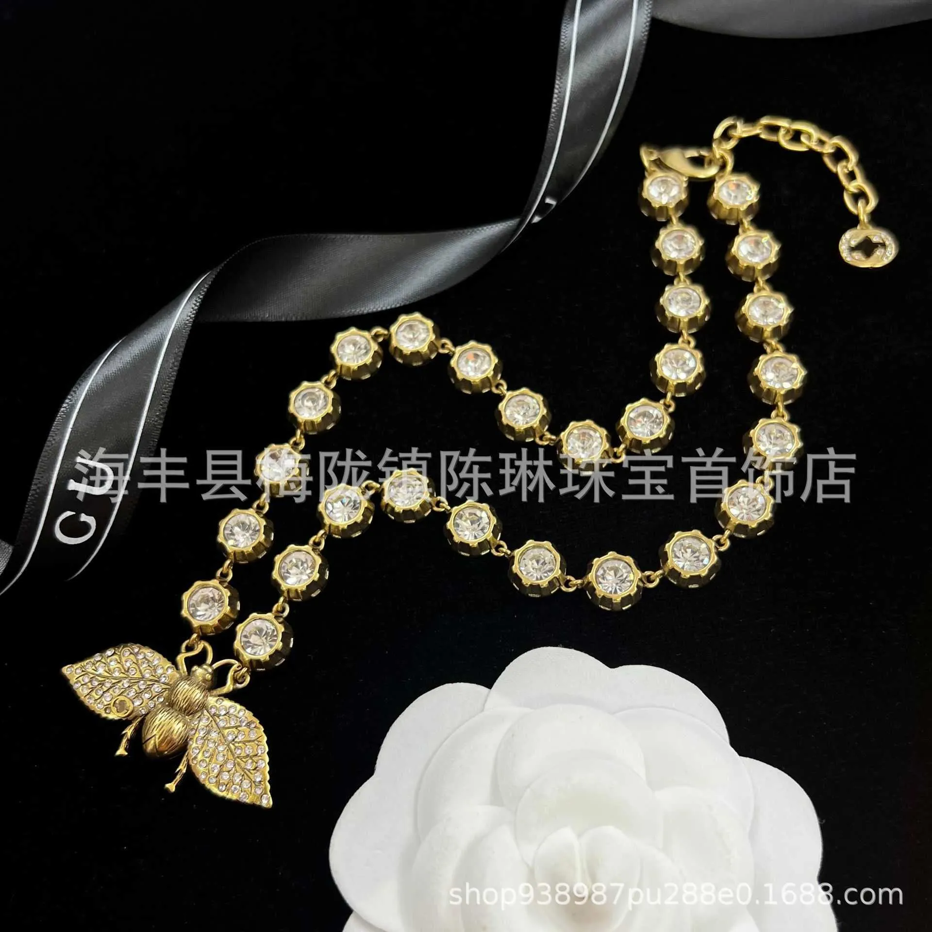 2023 New Luxury High Quality Fashion Jewelry for Heavy Industry Inlaid Rhinestone Bee Double Necklace Bracelet Earring Open Ring Brass