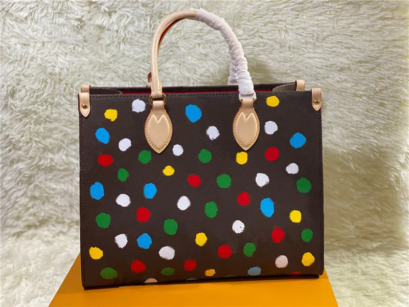 Дизайнерская роскошная сумка-тоут X Yayoi Kusama X YK on the Go MM M46379 2WAY Bag Handbag 7A Лучшее качество