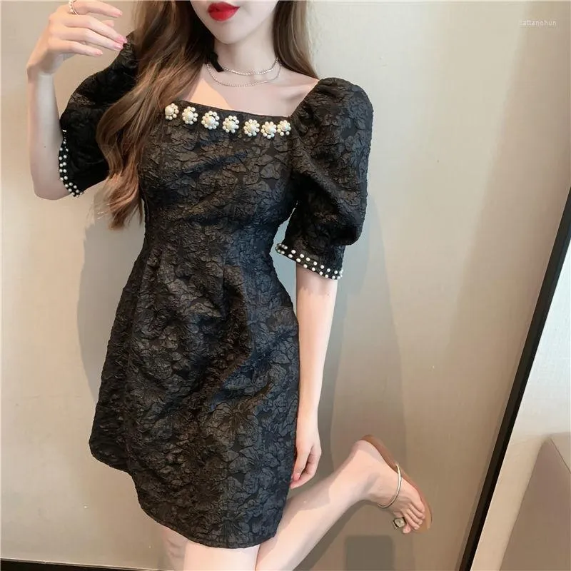 Casual Dresses 2023 Summer Women's French Graciful Pearl Mini Dress Lady Vintage Square Collar Puff Sleeve White Evening Clown Elegant