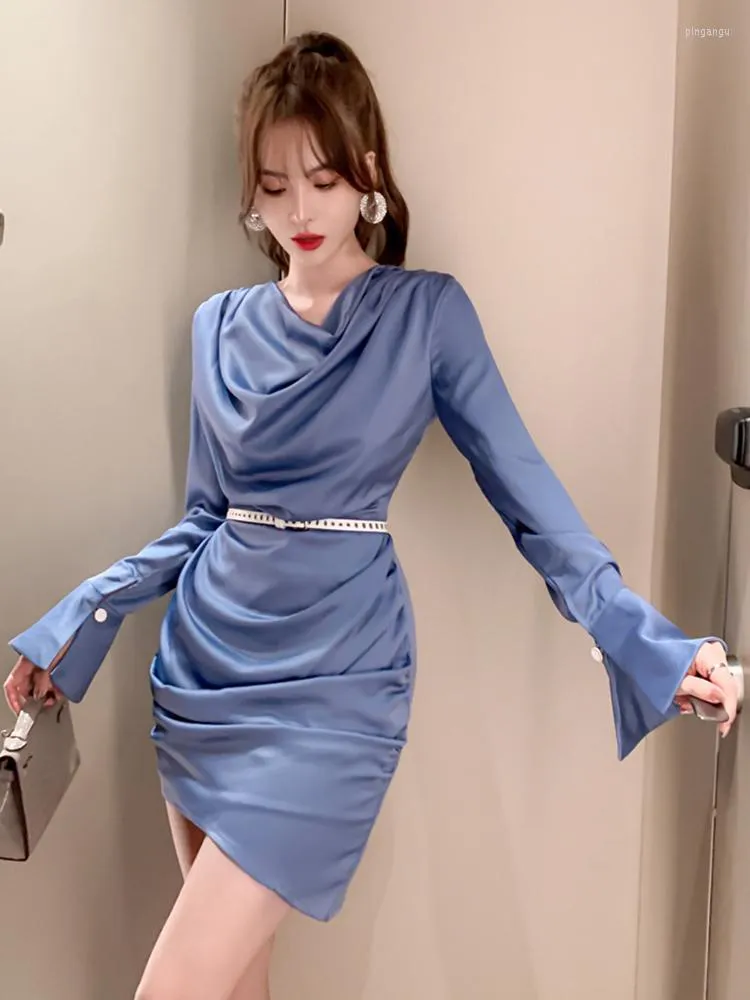 Casual klänningar mode elegant chic mini för kvinnor 2023 blå koreansk satin långärmad veckad smal klänning lady street kontor vestidos