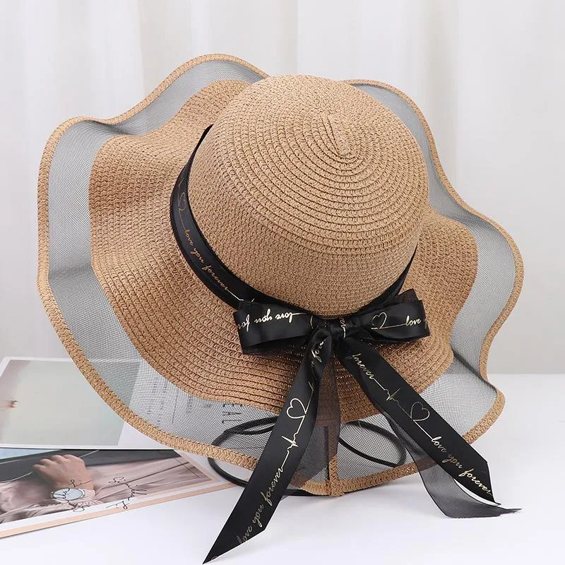 Wide Brim Summer Hat for Women - Fashionable Straw Sun Hat  display picture 3