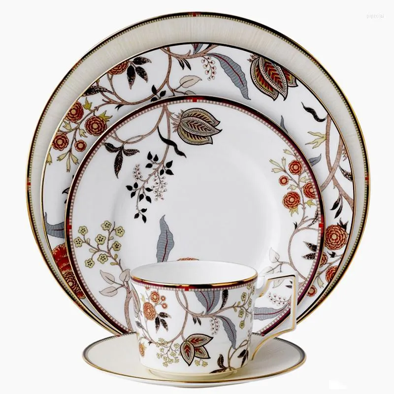 Ensembles de vaisselle Nordic Western Cuisine Vaisselle Maison Porcelaine Assiette Steak Salade Tasse Combinaison