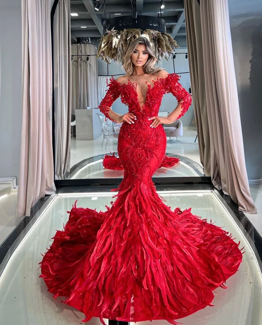 Red Luxury Mermaid Evening Dresses Long Sleeves Deep V Neck Beaded Pearls Appliques Sequins Floor Length Feather Train Prom Dresses Gowns Plus Size Gowns Party Dress