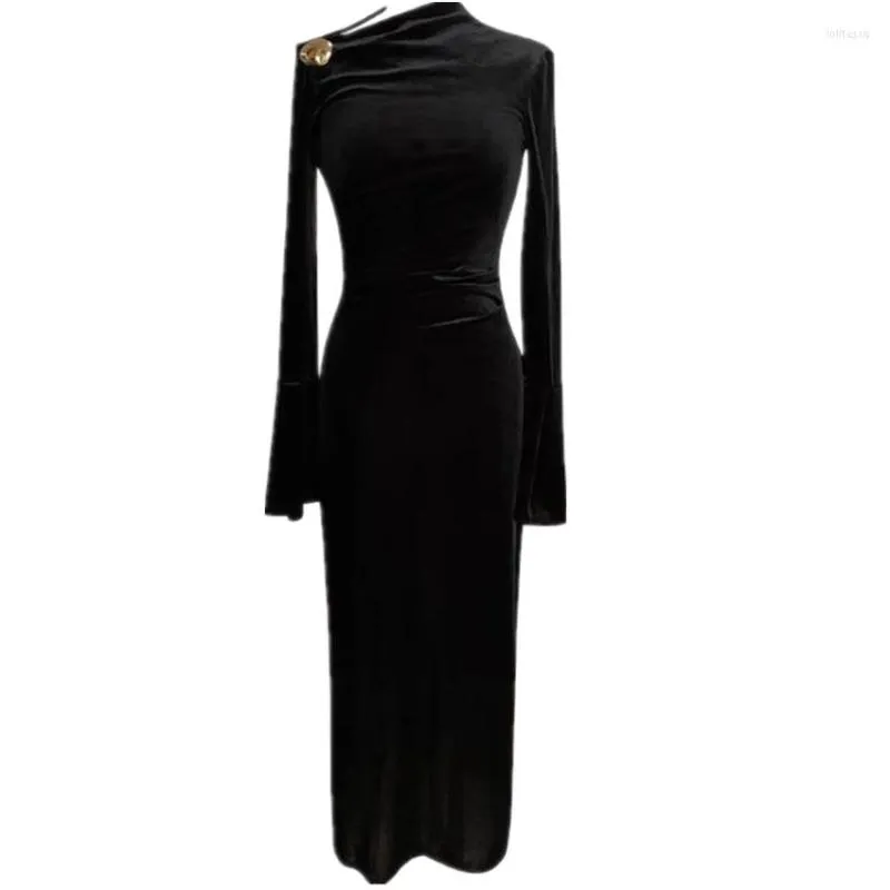 Casual Dresses French Style Autumn Winter Velvet Long Dress Women Flying Sleeve Slim High Waist Diagonal Collar Party