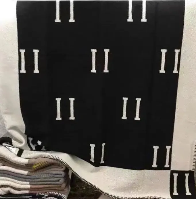 Klassieke deken woonkamer slaapkamer vliegende deken kantooromslag dekens vrouwen heren quilt pashmina met letters