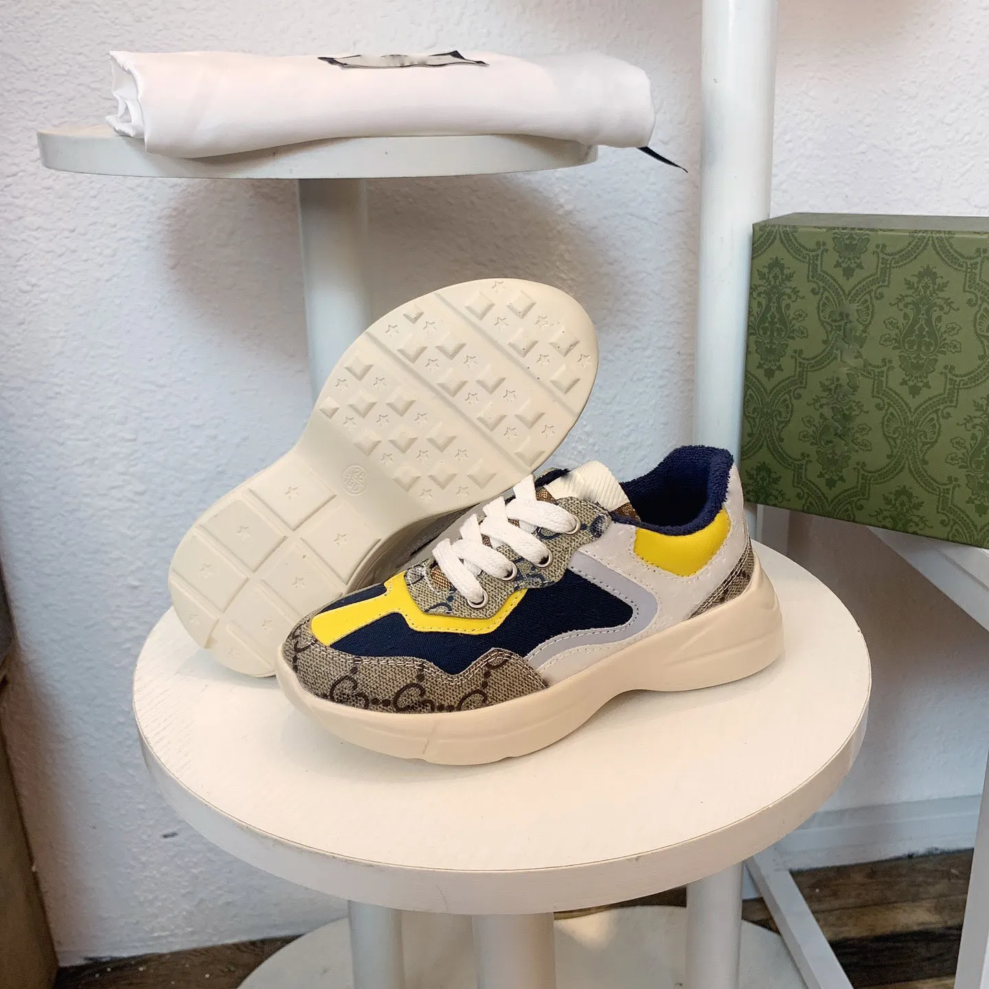 Vintage dad hotsell shoes