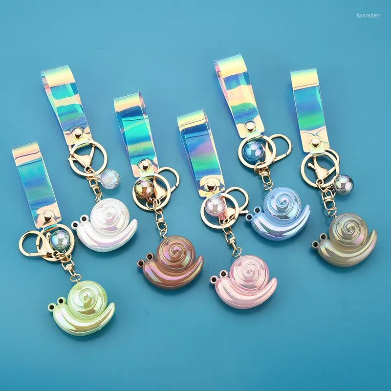 Keychains Trend Fashion Acrylic Magic Color Snail Keychain Creative Personality Söt skolväskor Ornament Evenemangsgåvor