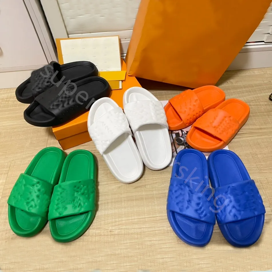 Män kvinnor tofflor designer sandaler vid vattnet präglade mule gummi glid strand sandaler vit orange svart gröna oliv sommarskor glider sneakers 35-45