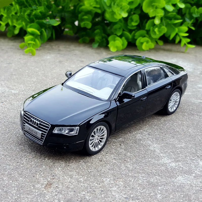 Diecast Modell 1/32 AUDI A8 Legering Bilmodell Diecast Leksak Fordon Metall Leksaksbil Modell Hög Simulering Ljud Ljus Collection Barnleksak Present 230308